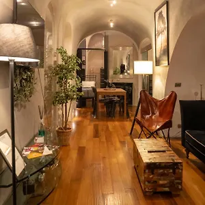 Domus Ciancaleoni - Colosseum - Rione Monti Roma