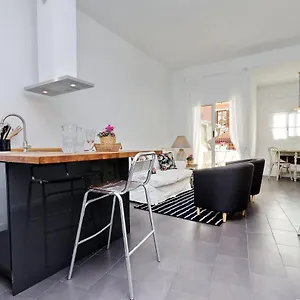 Monti Charming - Short Let Service Apartment